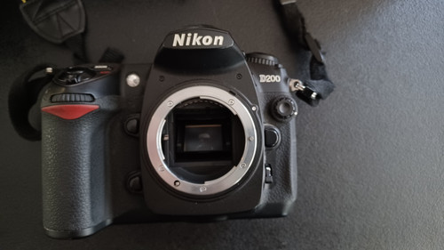 Nikon d200 con - con, f